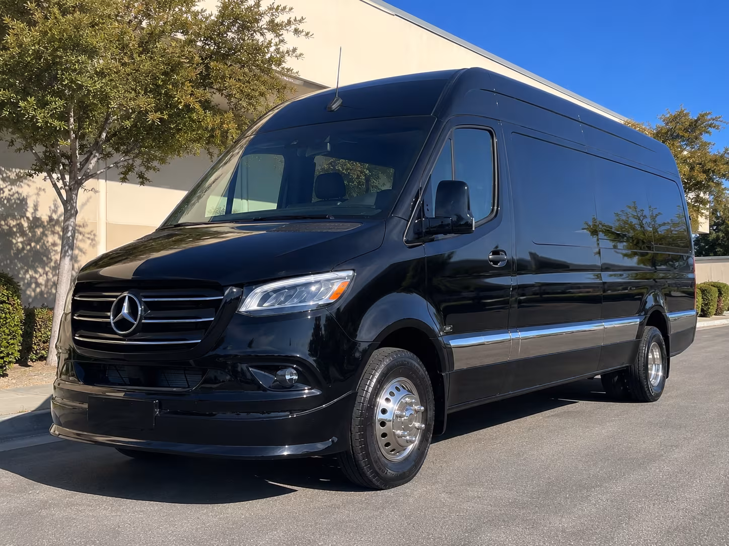 14 Passenger Sprinter Limo Exterior